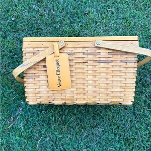Rare Veuve Clicquot Picnic Basket Champagne Collectible